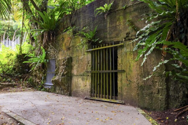 沖縄戦跡 第32軍司令部壕の風景