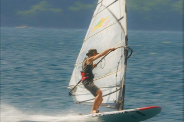 ウィンドサーフィン