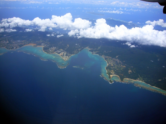 辺野古岬と大浦湾