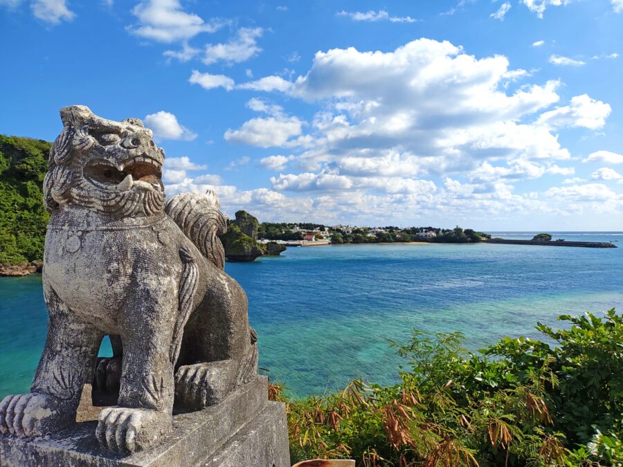 うるま市　シーサー　海